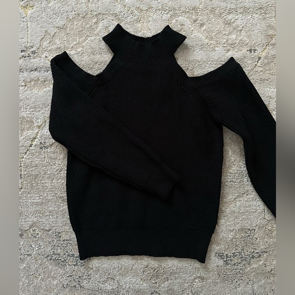 ASTR The Label Open Shoulder Knit Sweater - New! - Picture 2 of 4